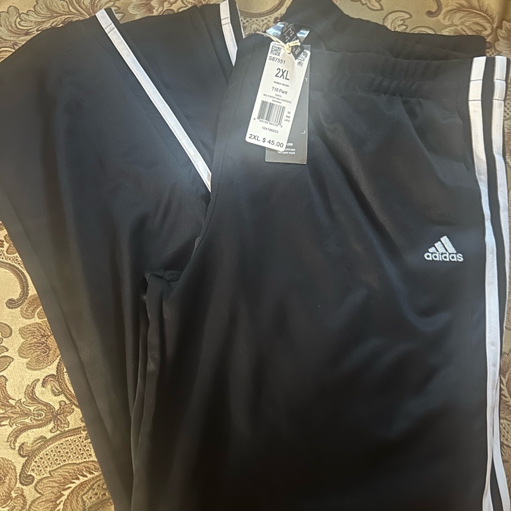 Women’s Adidas sports pants